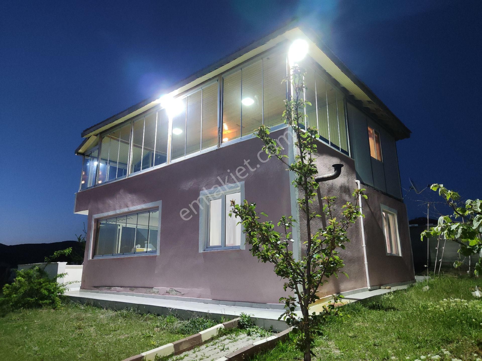 Hasanoğlan'da Manzaralı (iki Parsel 599+552=1151 M2) Çiftlik Evi